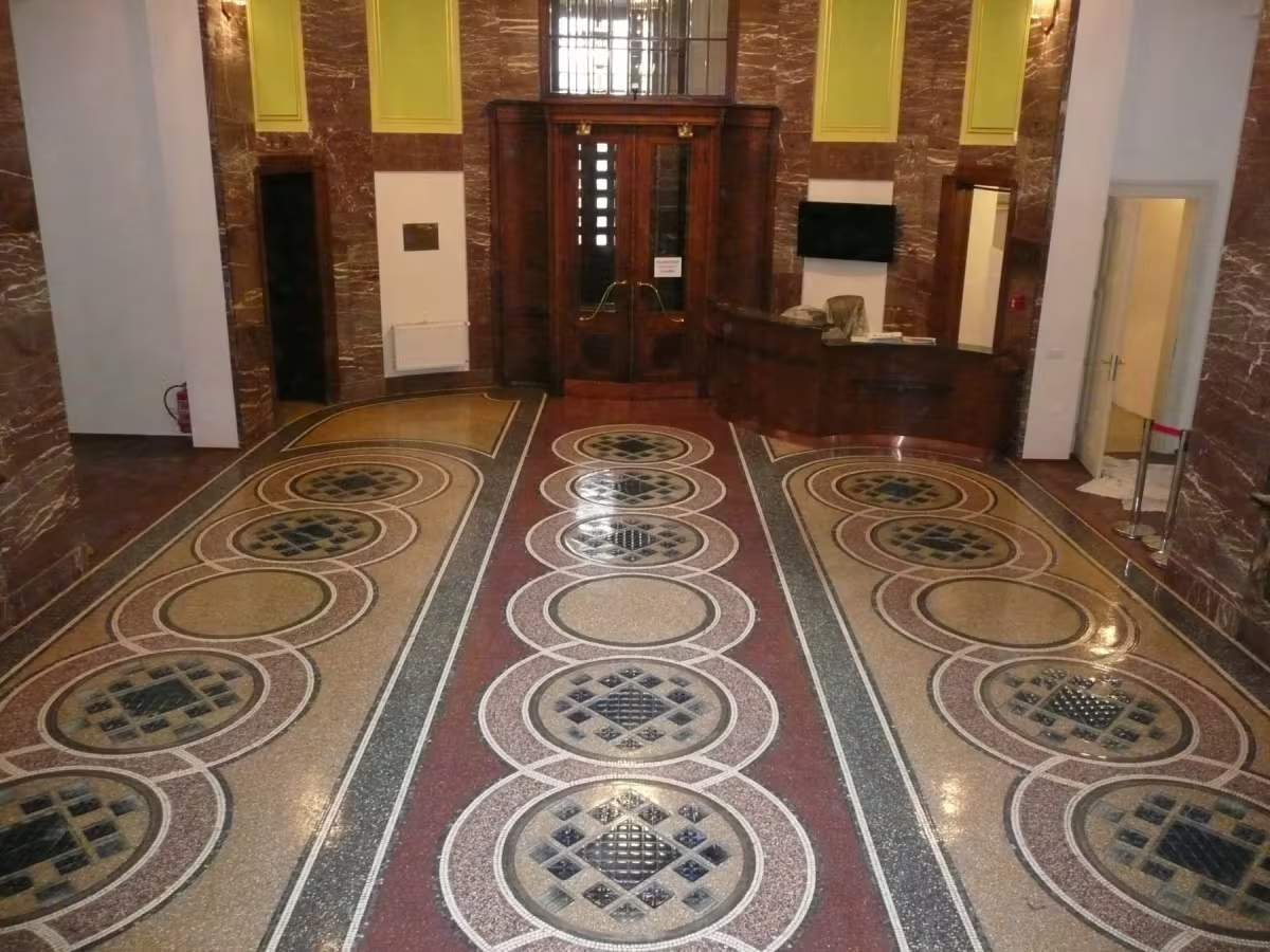 Renovace betonové / teraco podlahy a teracových schodů